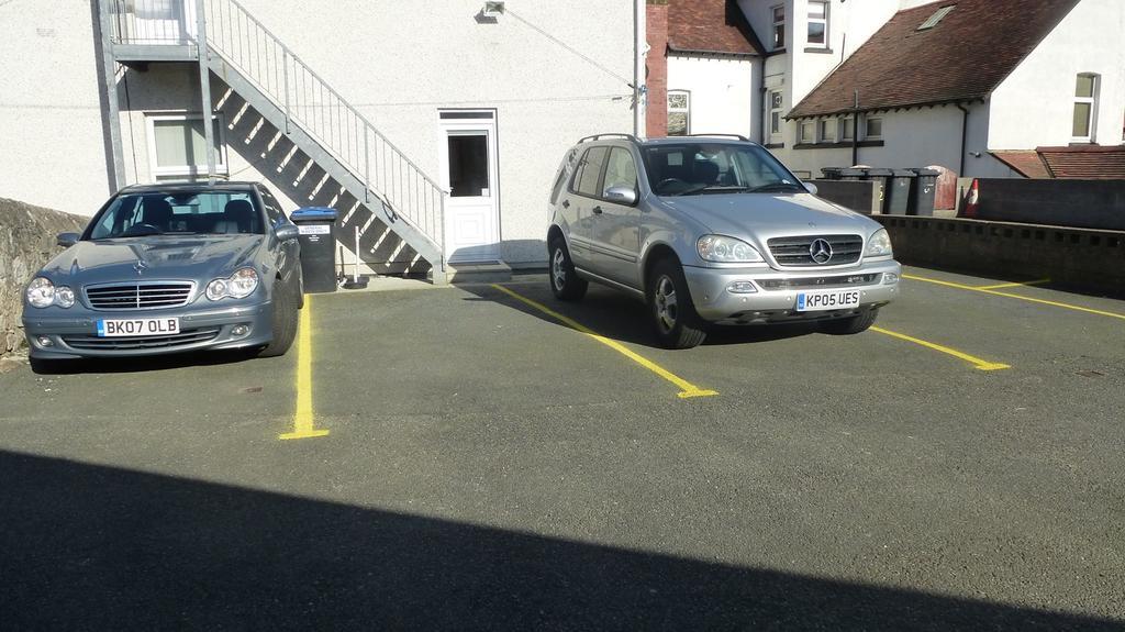 Whitehall Guest House Colwyn Bay Exterior foto