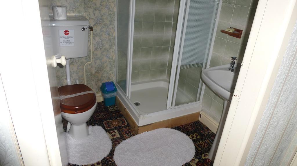 Whitehall Guest House Colwyn Bay Habitación foto