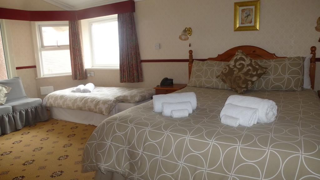Whitehall Guest House Colwyn Bay Exterior foto